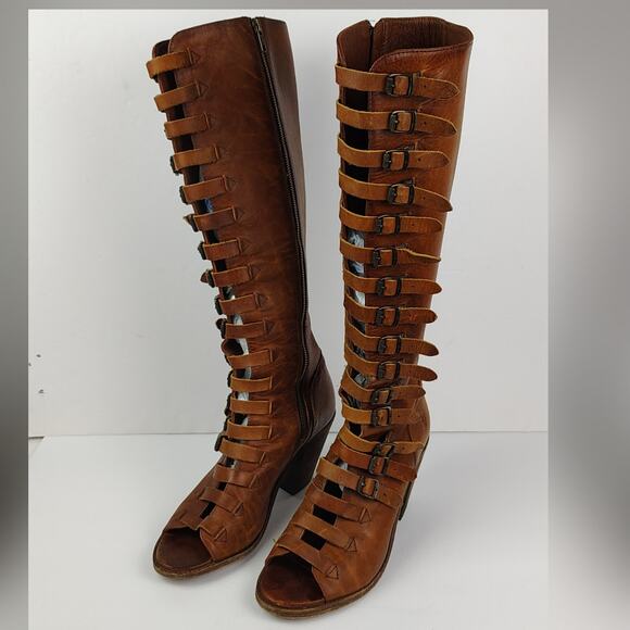 FRYE IZZY Belted Gladiator Distressed Leather Buckles Open Toe Boot Sandals 10 - Picture 17 of 17